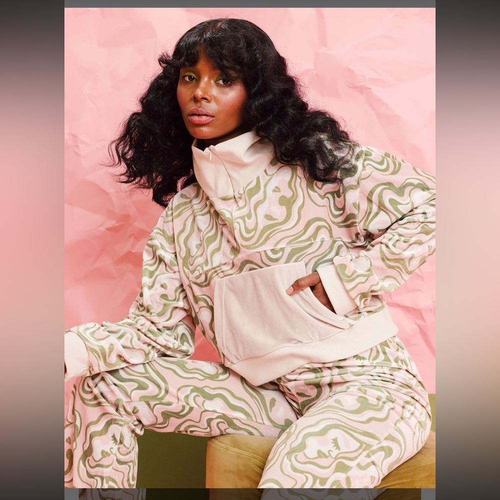 Dazey LA Velvet Half Zip Track Suit Top – Reflect 5 retail $120.00